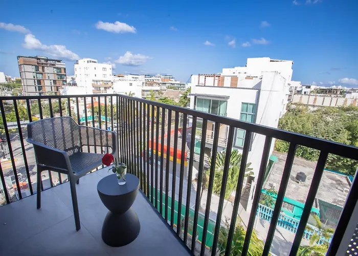 Calatt - Luxury, Design, Rooftop Pool, And A Prime Location Apartment *
