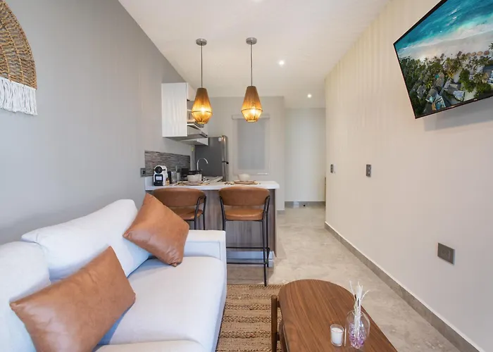 Apartment Calatt - Luxury, Design, Rooftop Pool, And A Prime Location *
