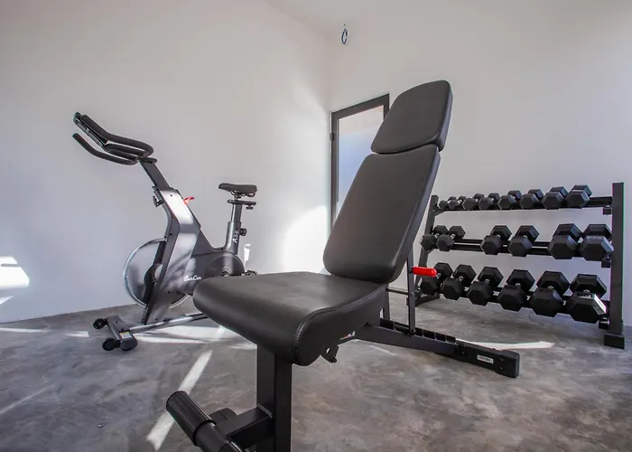 Apartment Calatt - Luxury, Design, Rooftop Pool, And A Prime Location *